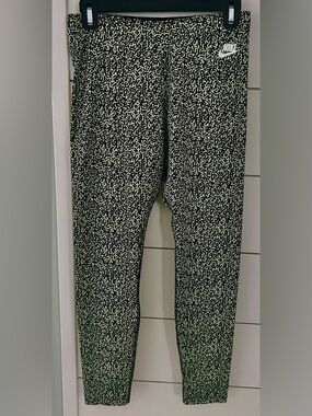 Women’s Nike Athletic Leggings